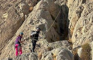 Van’da sporculara kaya tırmanışı eğitimi verildi