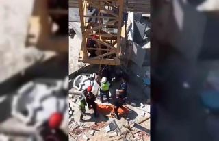 Vinçte bayılan operatörü itfaiye kurtardı