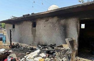 Yangın evi küle çevirdi