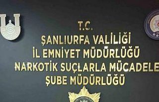 Yolcunun çantasından uyuşturucu çıktı