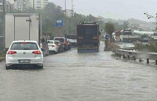Zonguldak’ta şiddetli yağış ulaşımı aksattı