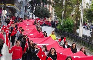 1919 metrelik Türk bayrağı eşliğinde ‘Cumhuriyet...