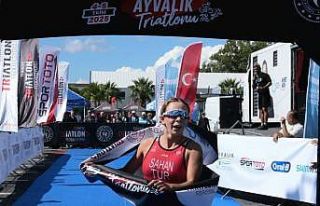 2025 Ayvalık Triatlonu Türkiye Kupası Finali sona...