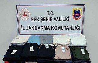 650 bin TL değerinde sahte kıyafet ele geçirildi