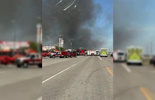 ABD’de küçük bir uçak park alanına düştü:...