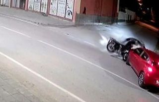 Afşin’de otomobil ile motosiklet çarpıştı:...