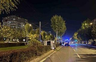 Ağacı devirip, yan yatan araçtan burunları bile...