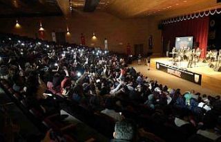 Ağrı’da 90’lar rüzgârı esti