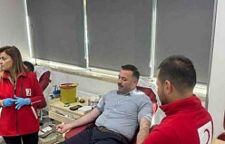 AK Parti Teşkilatı kan bağışında bulunarak hayat...