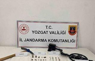 Akdağmadeni’nde 23 adet tarihi obje ele geçirildi