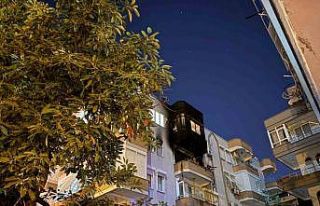 Alanya’da 5 katlı binada yangın: 1 kişi hayatını...