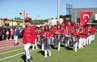 Aliağa Atatürk Stadyumu’nda Cumhuriyet coşkusu