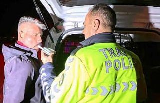 Alkollü sürücü gazeteciyi "Benim ağırlığımı...