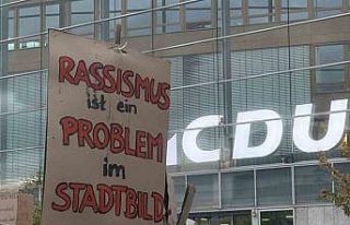 Almanya Başbakanı Merz, partisinin genel merkezi...