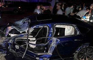 Amasya’da otomobil ile tır çarpıştı: 1’i...