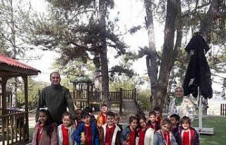 Anaokulu öğrencileri Çamlıca Tabiat Parkı’ndaki...