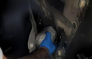 Antalya’da aracın gizli bölmelerine saklanan uyuşturucu,...