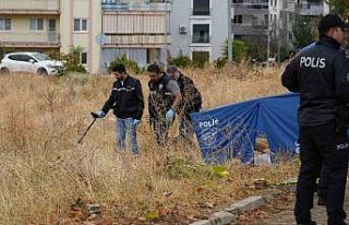 Aracından inip oturduğu bankta intihar etti