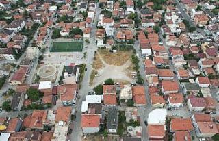 Atıl arsaya okul yaptırmak isteyen muhtar 618 hissedarın...