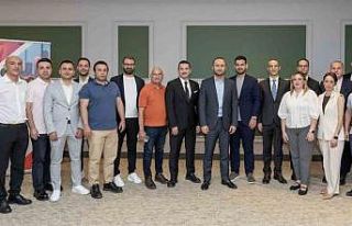 Aydem Perakende iş ortaklarıyla gelecek vizyonunu...