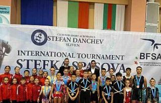 Aydınlı sporcular Bulgaristan’dan madalya ile...