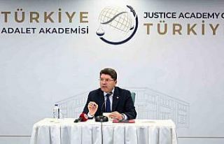 Bakan Tunç: "Türkiye Yüzyılı, adaletin de...