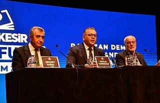 Balıkesir Kitap Fuarı’nda medya, siyaset ve edebiyat...