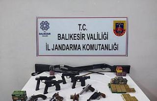 Balıkesir’de kaçakçılık operasyonu: 18 şüpheli...