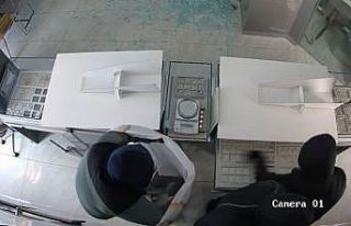 Başakşehir’de AVM içindeki kuyumcu 4 dakikada...