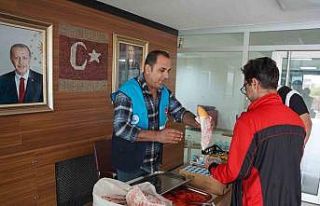 Başkan Hallaç’tan öğrencilere moral veren dokunuş