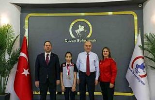 Başkan Özlü, Balkan Şampiyonu Judocu Erva Eren’i...