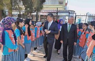 Başkan Vekili Şener’den öğrencilere kitap müjdesi