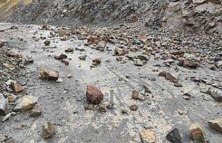 Batman’da sağanak heyelana neden oldu