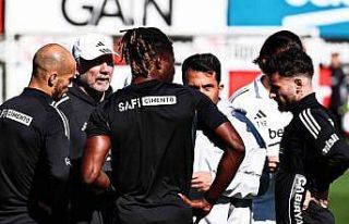 Beşiktaş’ta Rafa Silva takımla çalışmalara...