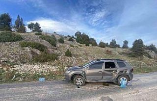 Bilecik’te takla atan araçta 2 kişi yaralandı