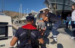 Bodrum’da gezi teknesinde yaralanan vatandaşa tıbbi...