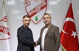 Boluspor’da yeni teknik direktör Ertuğrul Arslan...
