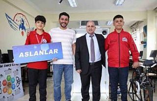 Bu bisiklet hem elektrik üretiyor hem de bakiye kazandırıyor