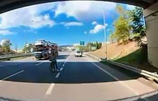 Bu sefer de tersten bisiklet geldi