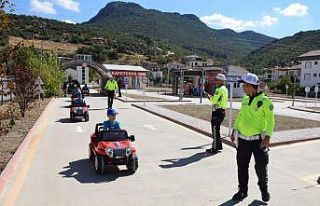Burdur’da öğrencilere trafik güvenliği eğitimi