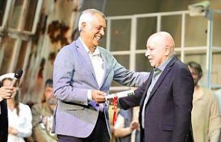 Bursa Şehir Tiyatrosu, sezona ‘merhaba’ dedi