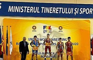 Bursalı güreşçilerden 2 madalya