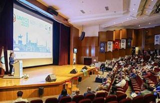 BUÜ’de geleceğin mesleki eğitimi görüşüldü