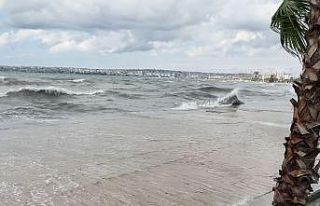 Büyükçekmece’de lodos etkili oldu