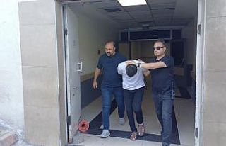 Camide boğazını kesip öldürdüğü adamın karısına...