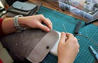 Camili SAMEK’te bir ilk: Deri aksesuarları dersi...