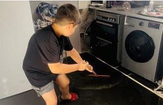 Ceylanpınar’da bir evi kanalizasyon suyu bastı