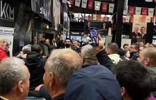 CHP kongresinde basın mensuplarına saldırı