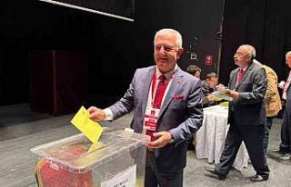 CHP’de gergin kongre