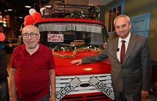 Çiçek Abbas, yıllar sonra minibüsüyle buluştu